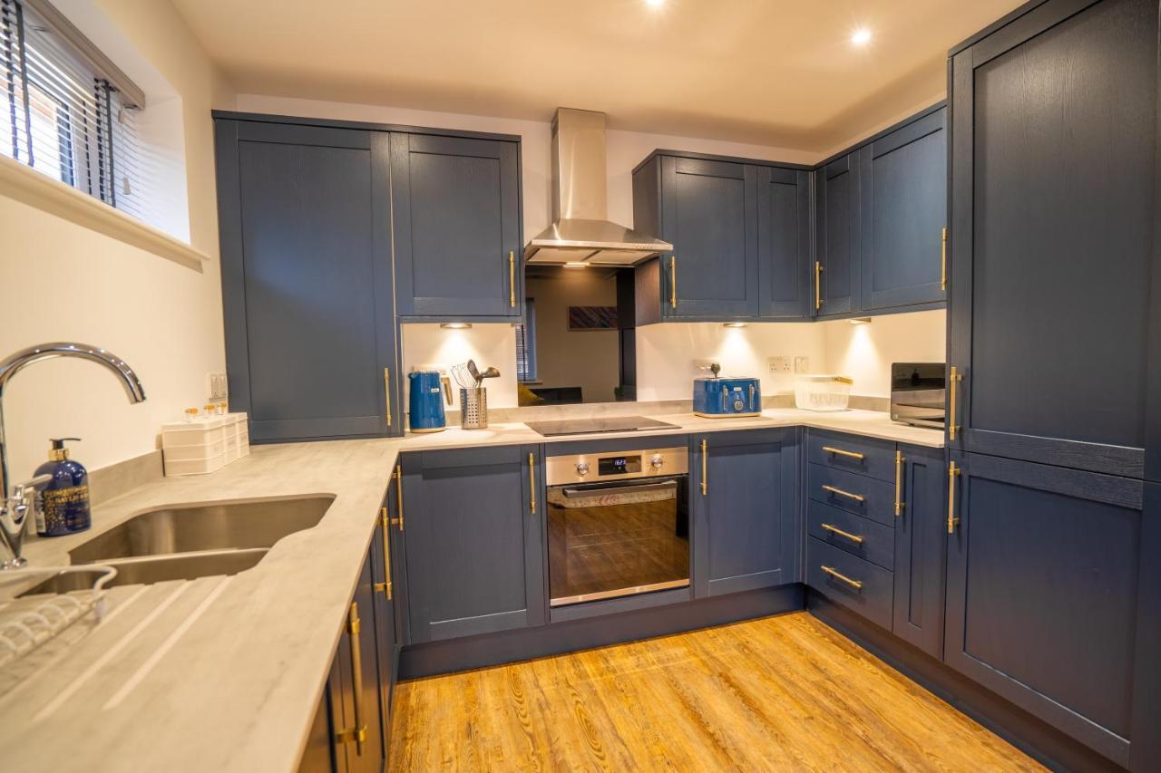 Mill Road Apartment First Floor Crawley  Buitenkant foto